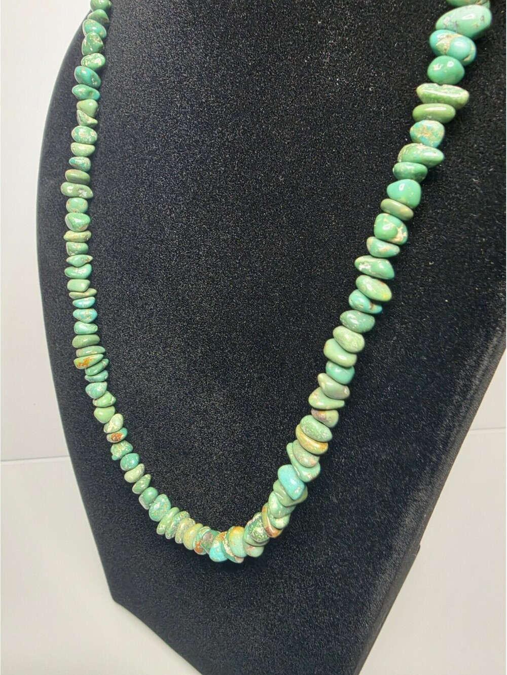 Vintage Native Style Turquoise Polished and Barrel Clasp 21"